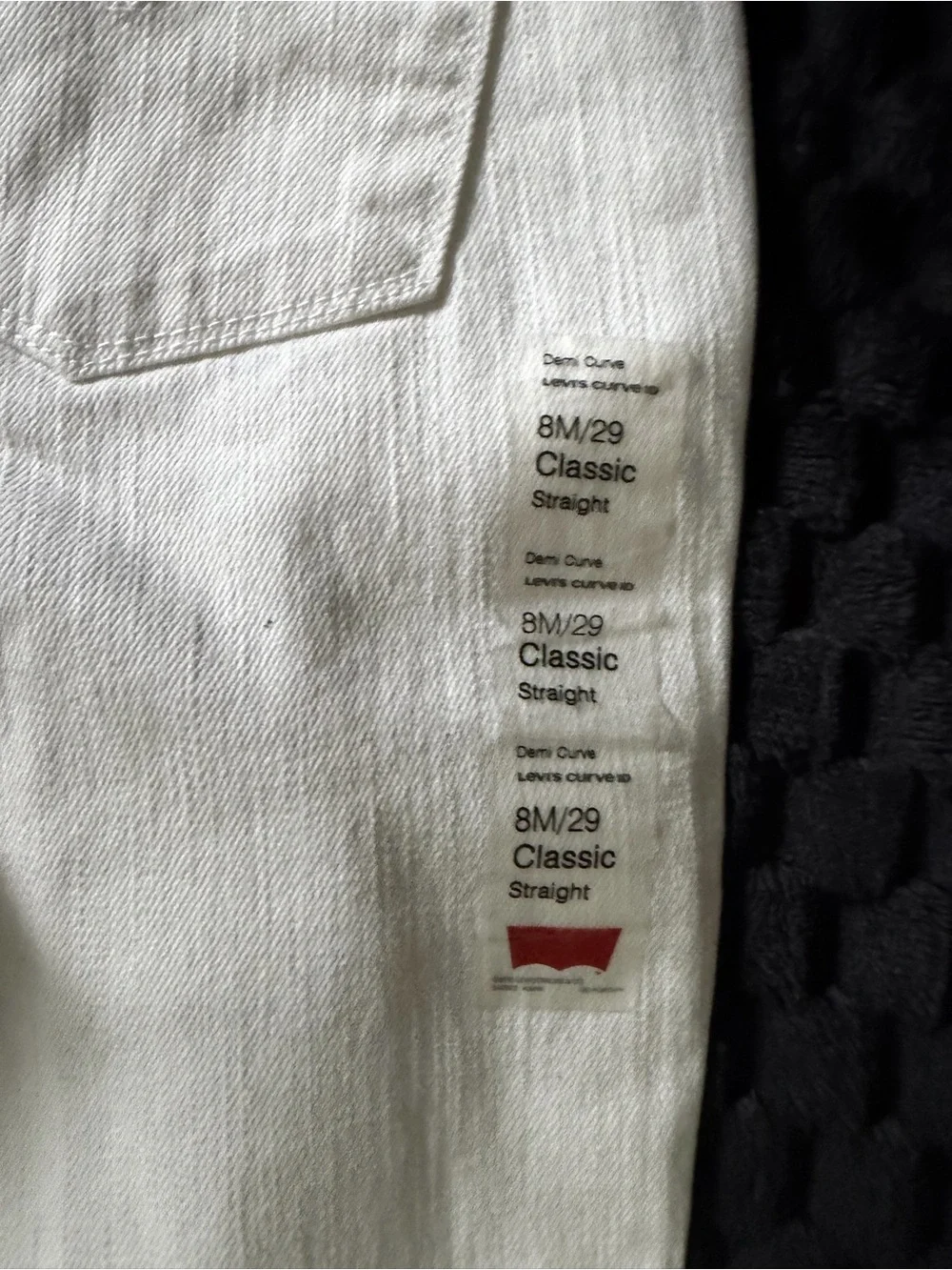Levi's women’s Straight Leg Jeans in White